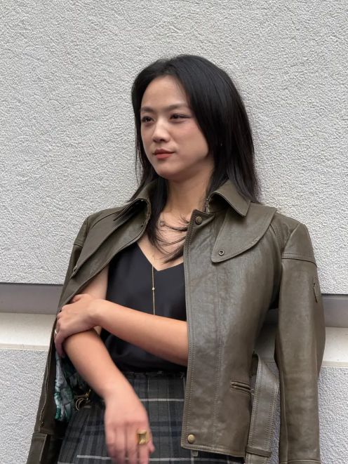 上有了岁月的痕迹眼纹明显气质仍高级AG真人国际汤唯无修生图流出虽然脸(图3)